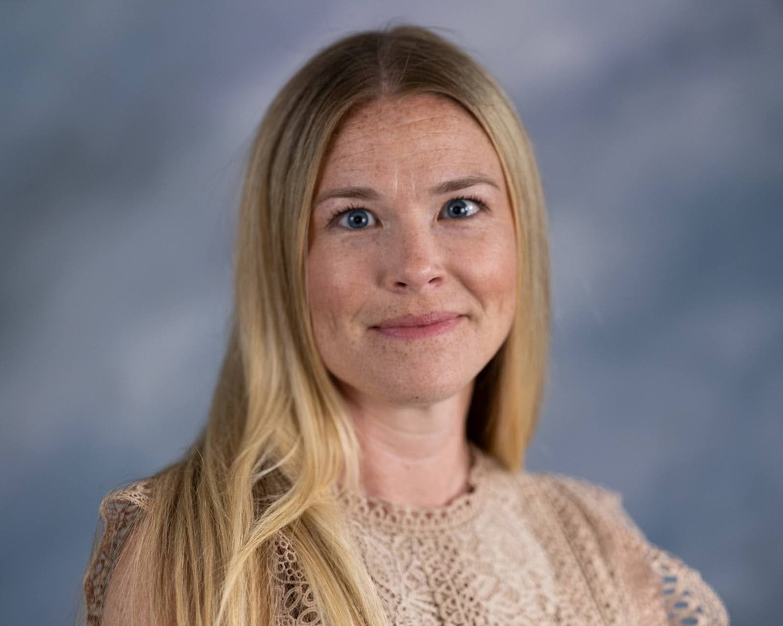 Anna Chamberlain Headshot